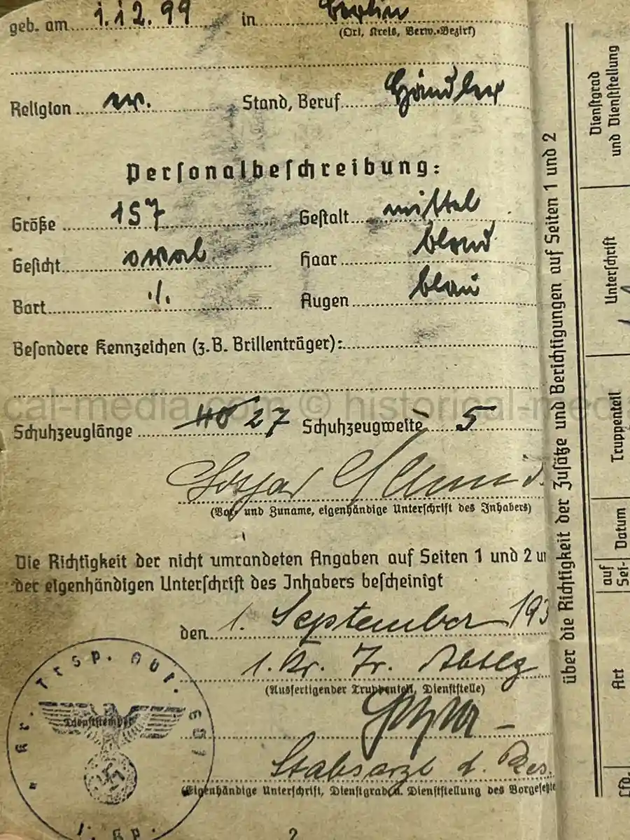SOLDBUCH – LOTHAR SCHMIDT – SANITÄTS-STABSGEFREITER – KRANKEN-TRANSPORT-ABTEILUNG 601 – EASTERN FRONT MEDICAL SERVICE - PANZER TUNIC ID PHOTO