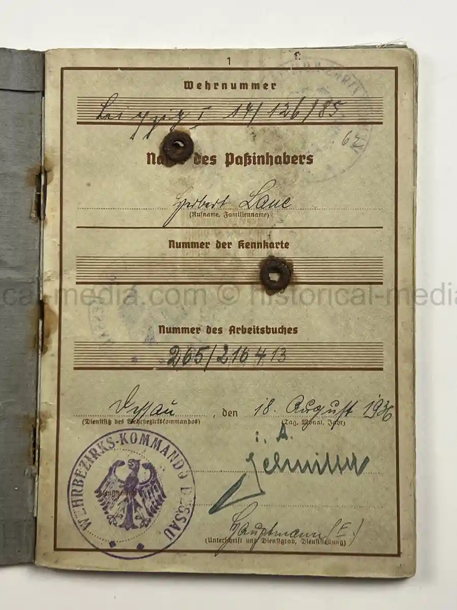 WEHRPASS - OBERSCHÜTZE HERBERT LAUE - INFANTERIE-REGIMENT (MOT.) 33 - 4. PANZER-DIVISION – POLAND, FRANCE, RUSSIA - KIA 22 AUGUST 1941