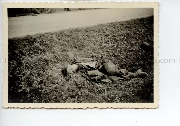 PHOTO OF KIA RUSSIAN SOLDIERS IN THE FIELD