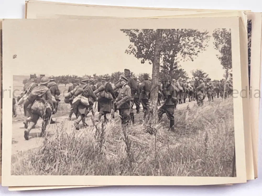 HEER PHOTO GROUPING - FRANCE 1940 - 212. INFANTERIE DIVISION - GENERAL ENDERS