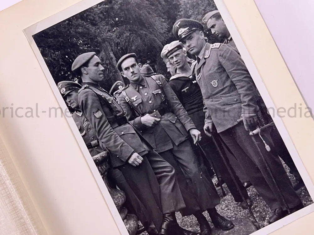 VERY NICE GERMAN LUFTWAFFE PHOTO ALBUM - "BLUE DIVISION" SPANISH DELEGATION TO ITALY - MACKENSEN SIGNATURE