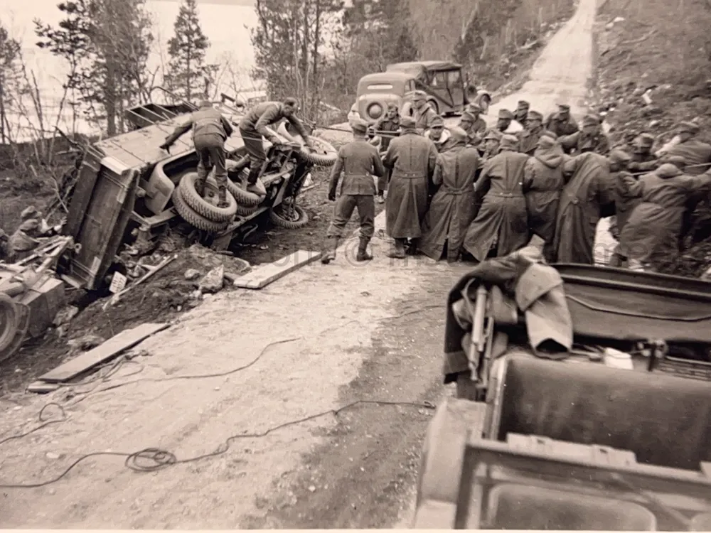 WAFFEN-SS PHOTO ALBUM - 6. SS-GEBIRGS-DIVISION "NORD" - NORWAY, FINLAND