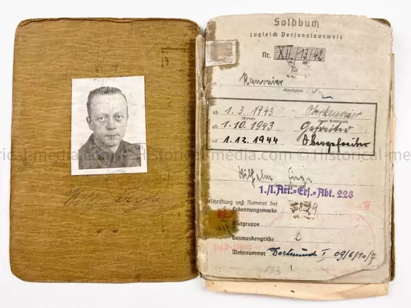 HEER SOLDBUCH - FELDJÄGER REGIMENT (MOT) 2 - MILITARY POLICE - RARE!