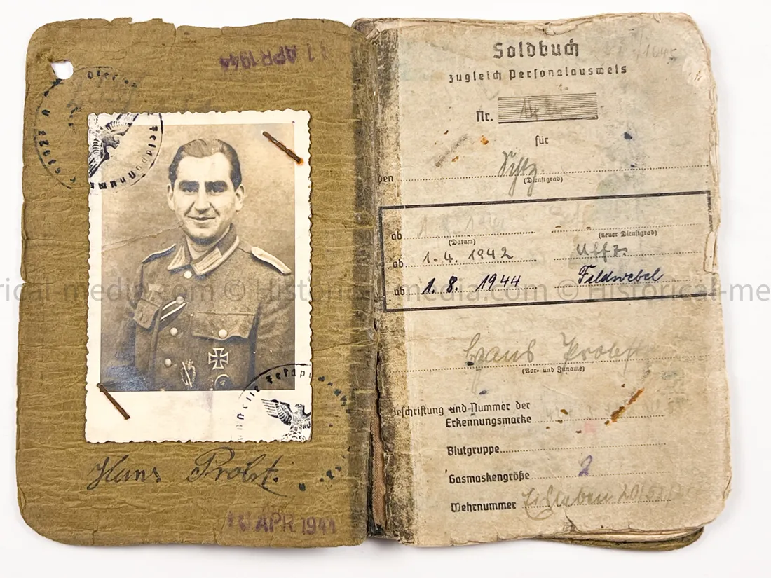 HEER SOLDBUCH - FELDJÄGER REGIMENT (MOT) 2 - MILITARY POLICE - RARE!