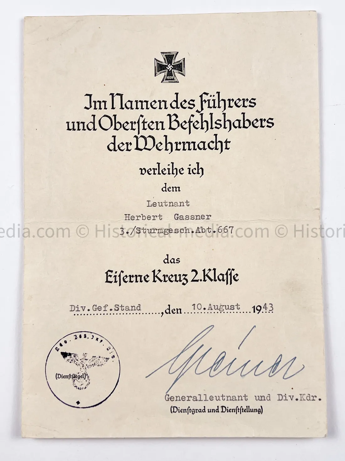 HEER OFFICER SOLDBUCH & AWARD DOCUMENT GROUPING - STURMGESCHÜTZ BATTERIE 667 - GOLD WOUND BADGE