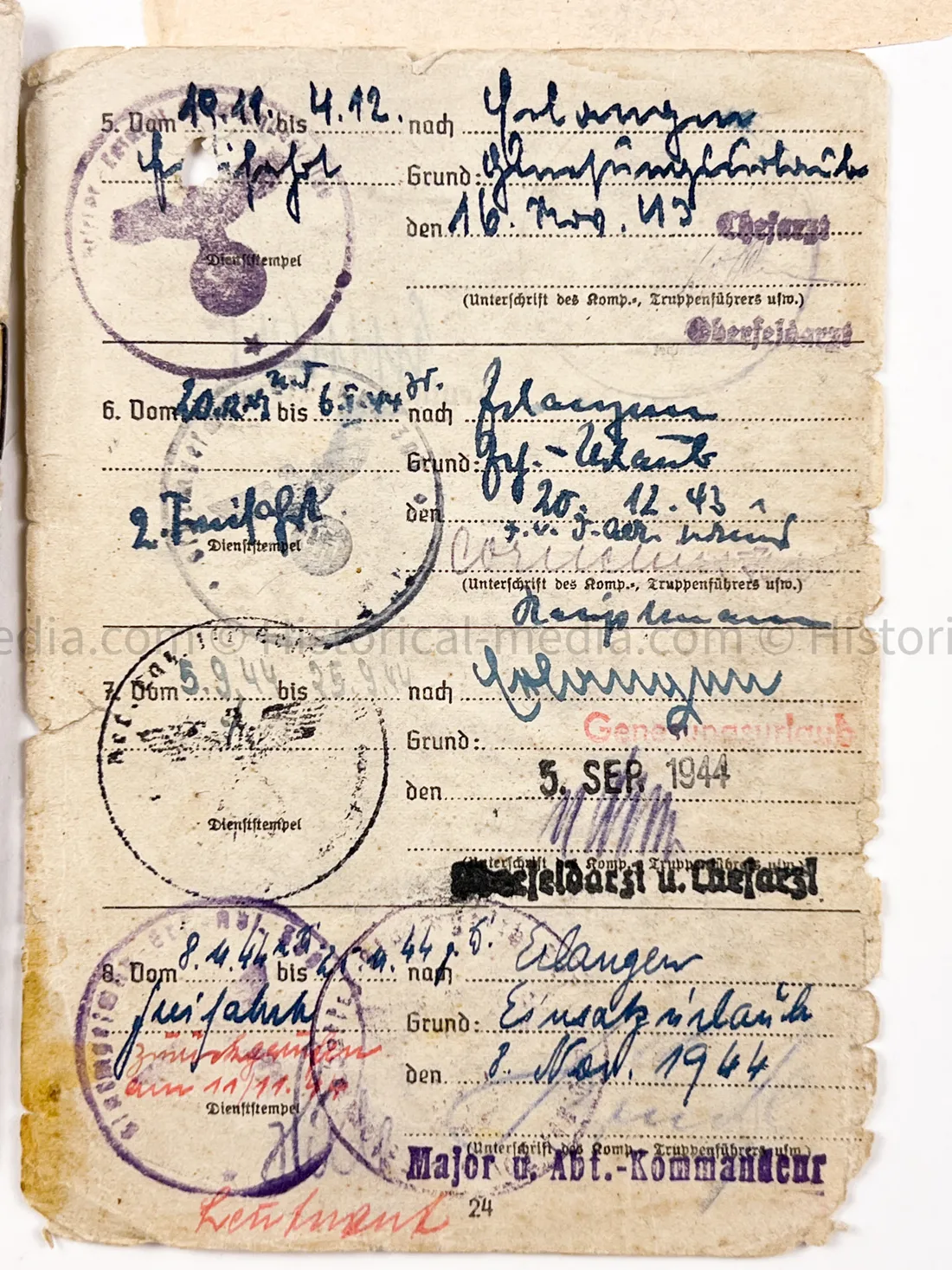 HEER OFFICER SOLDBUCH & AWARD DOCUMENT GROUPING - STURMGESCHÜTZ BATTERIE 667 - GOLD WOUND BADGE