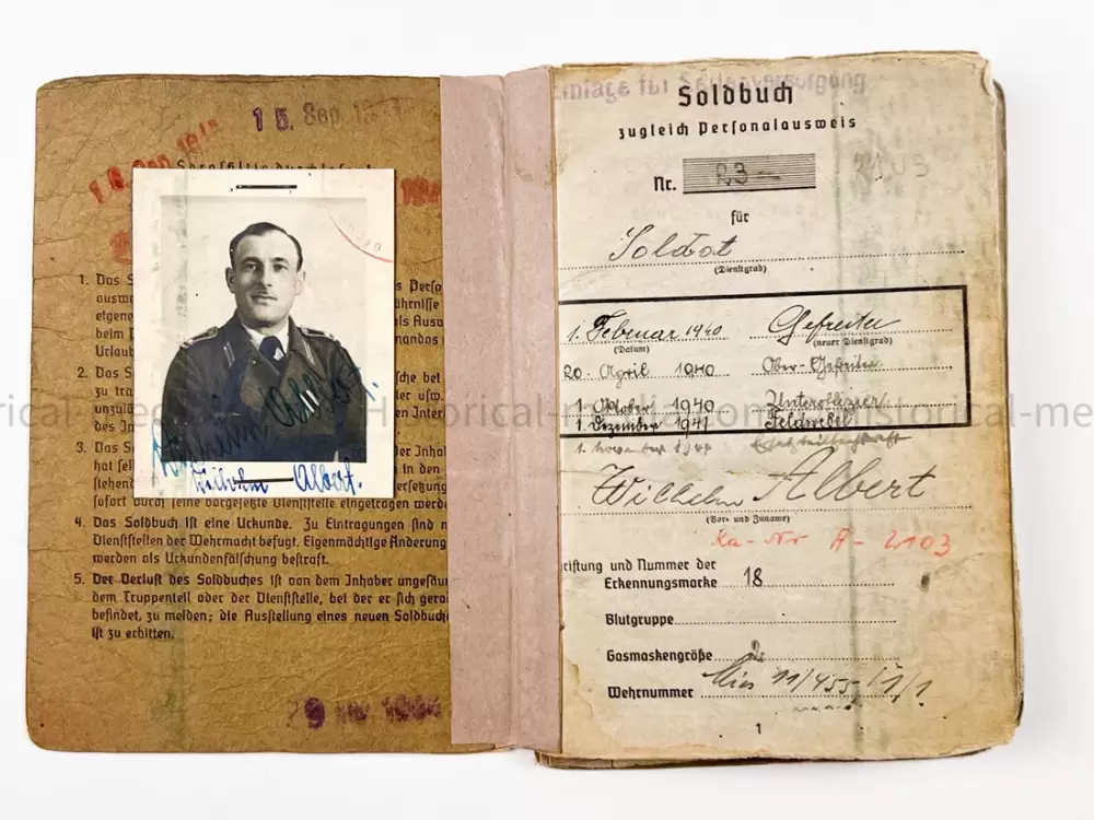 HEER SOLDBUCH - DEUTSCHE WERKSTATT ABTEILUNG - STUG TUNIC - POW BELLARIA
