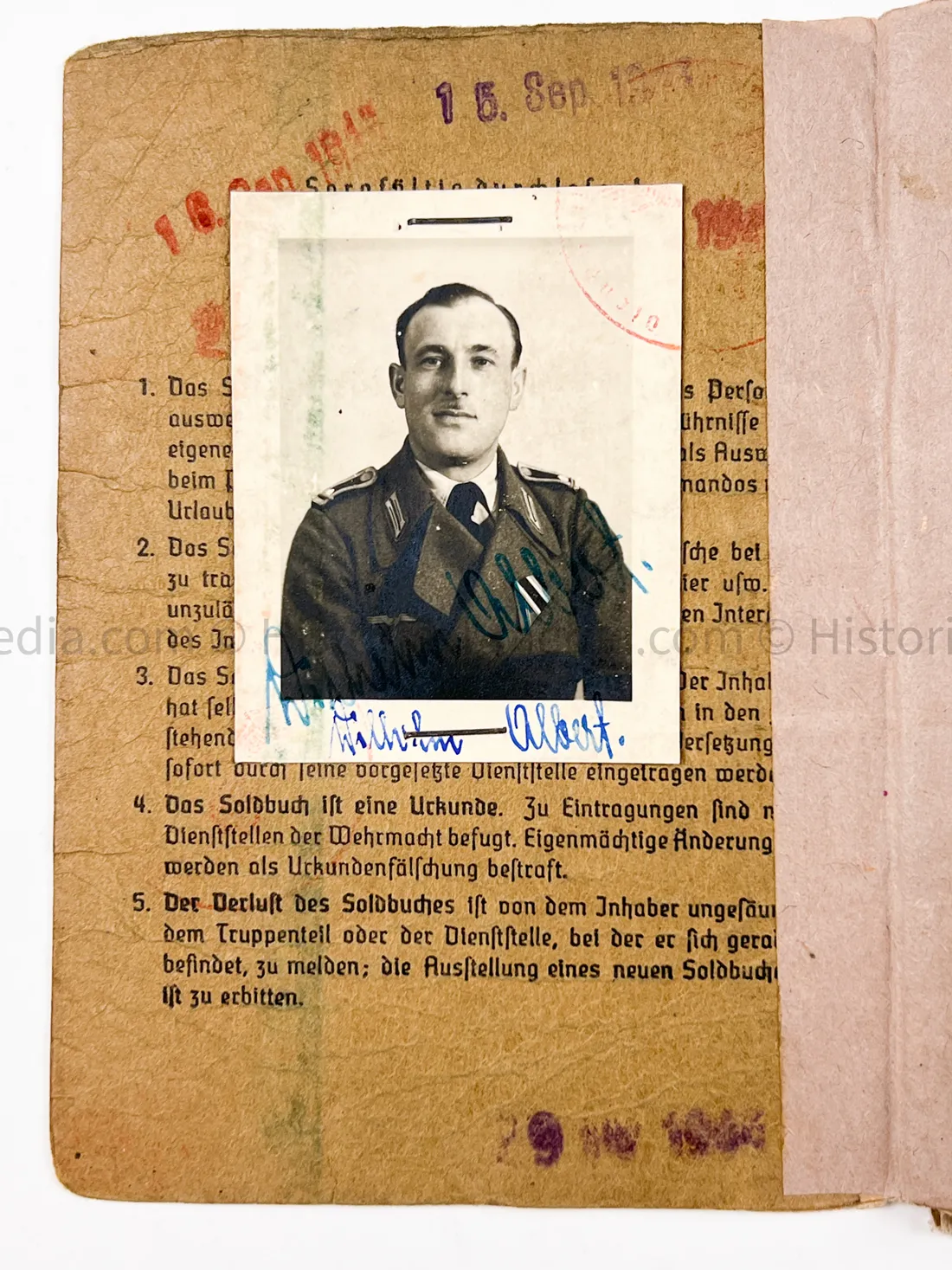 HEER SOLDBUCH - DEUTSCHE WERKSTATT ABTEILUNG - STUG TUNIC - POW BELLARIA