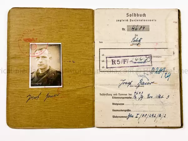 HEER SOLDBUCH - STURMGESCHÜTZ - KOMMANDO HECKER