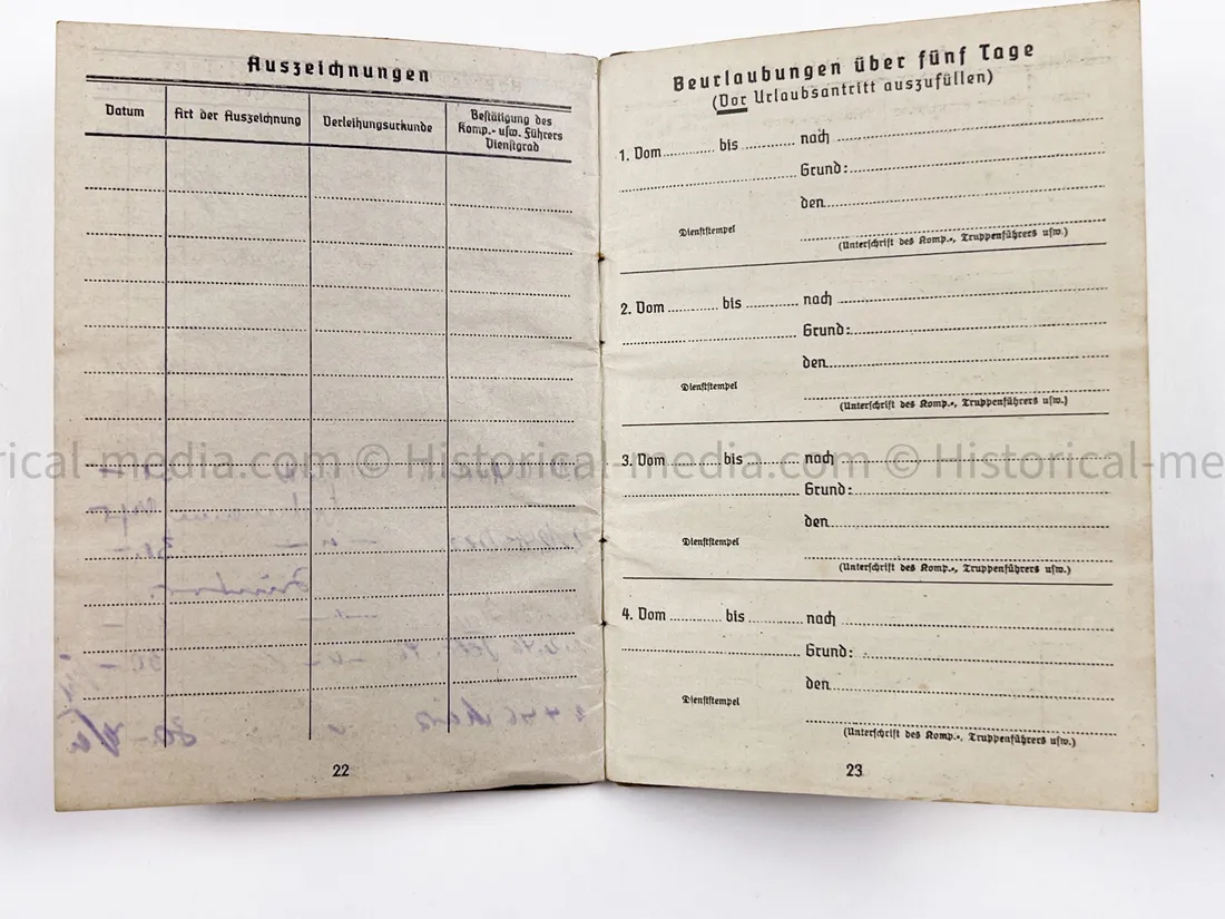 HEER SOLDBUCH - STURMGESCHÜTZ - KOMMANDO HECKER