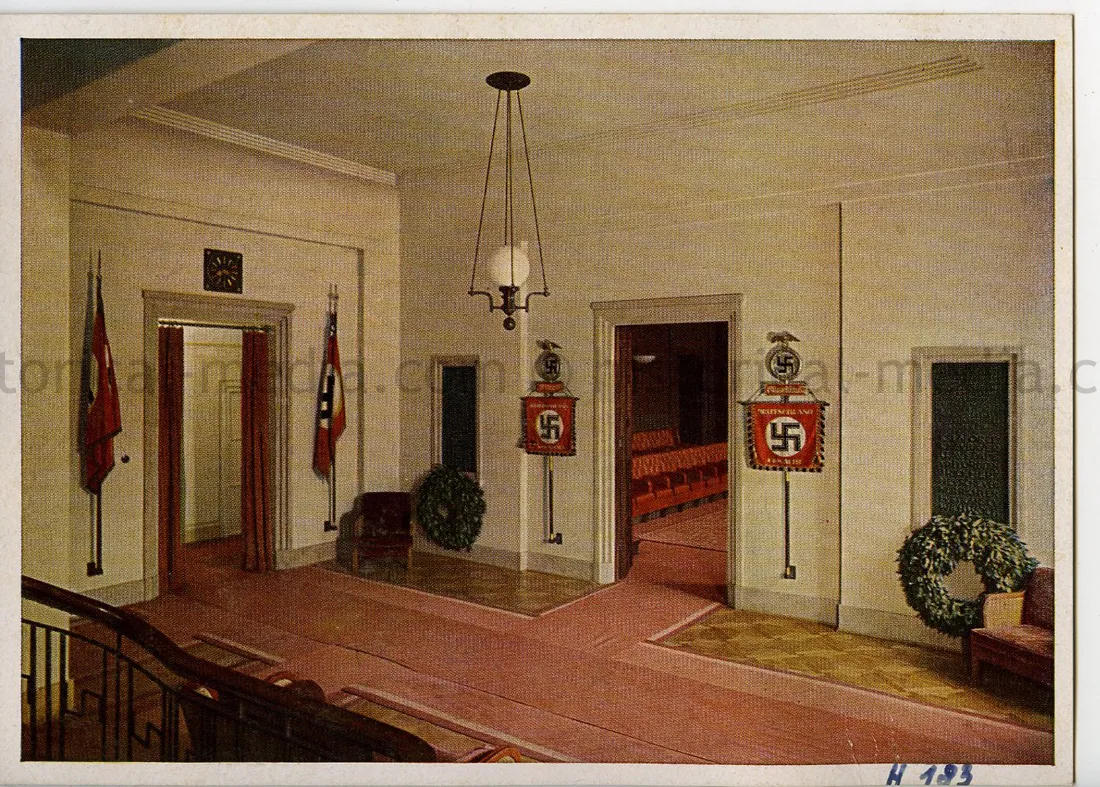 COLOR PROPAGANDA CARD - DAS BRAUNE HAUS - INTERIOR VIEW