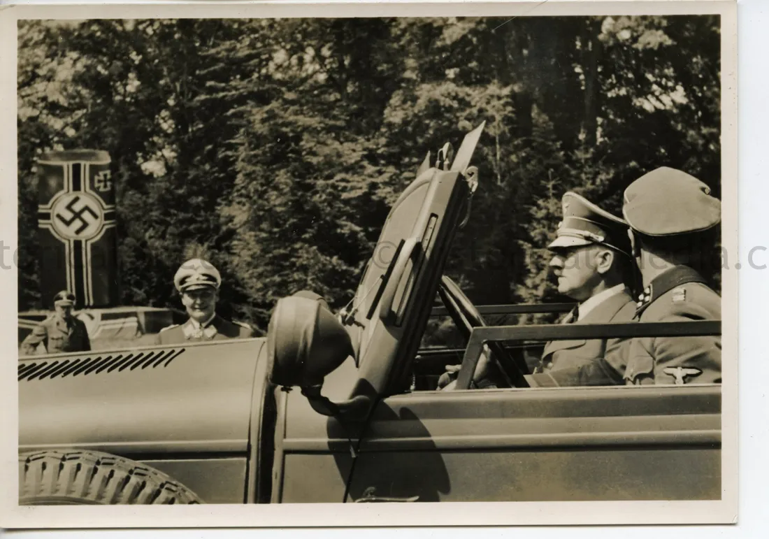 GERMAN POSTCARD PHOTO - HITLER - ARMISTICE AT COMPIEGNE 1940