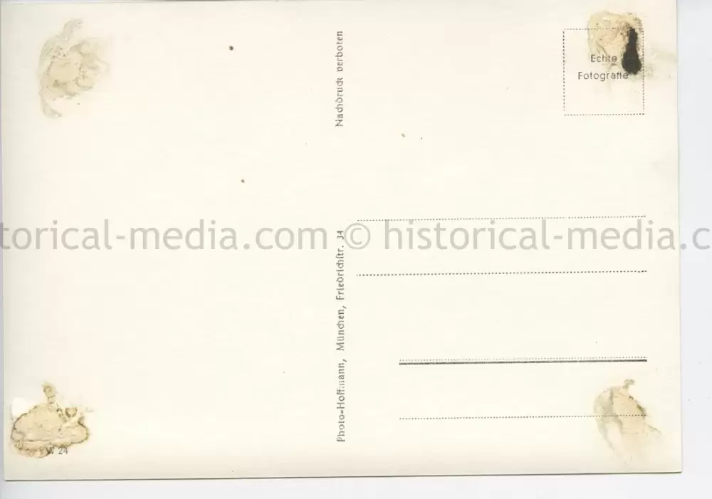 POSTCARD PHOTO - HITLER & GENERALS REVIEW MAPS IN FÜHRERHAUPTQUARTIER