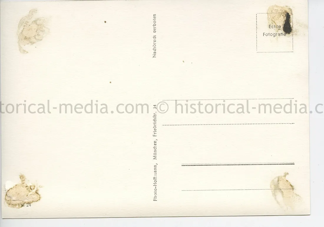 POSTCARD PHOTO - HITLER & GENERALS REVIEW MAPS IN FÜHRERHAUPTQUARTIER