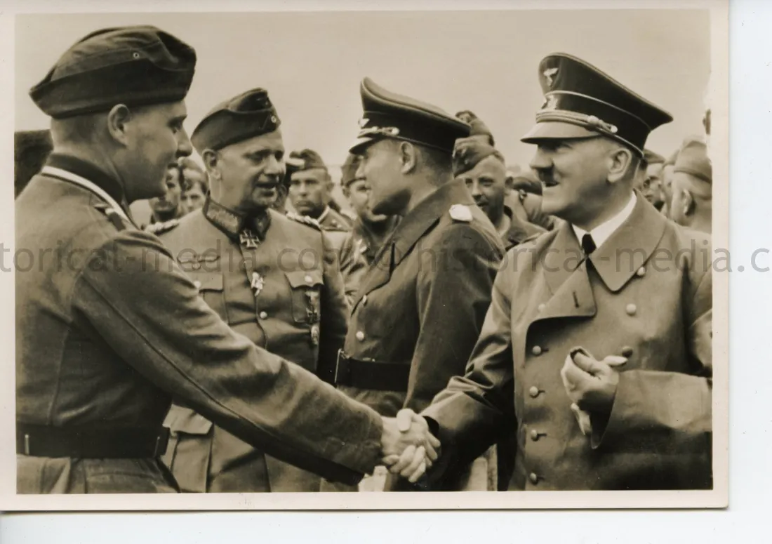 POSTCARD PHOTO - HITLER VISITS LUFTWAFFE UNIT IN THE FIELD