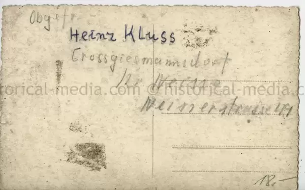 PHOTO OF A FALLSCHIRMJAEGER - HEINZ KLUSS WEARING MEDALS