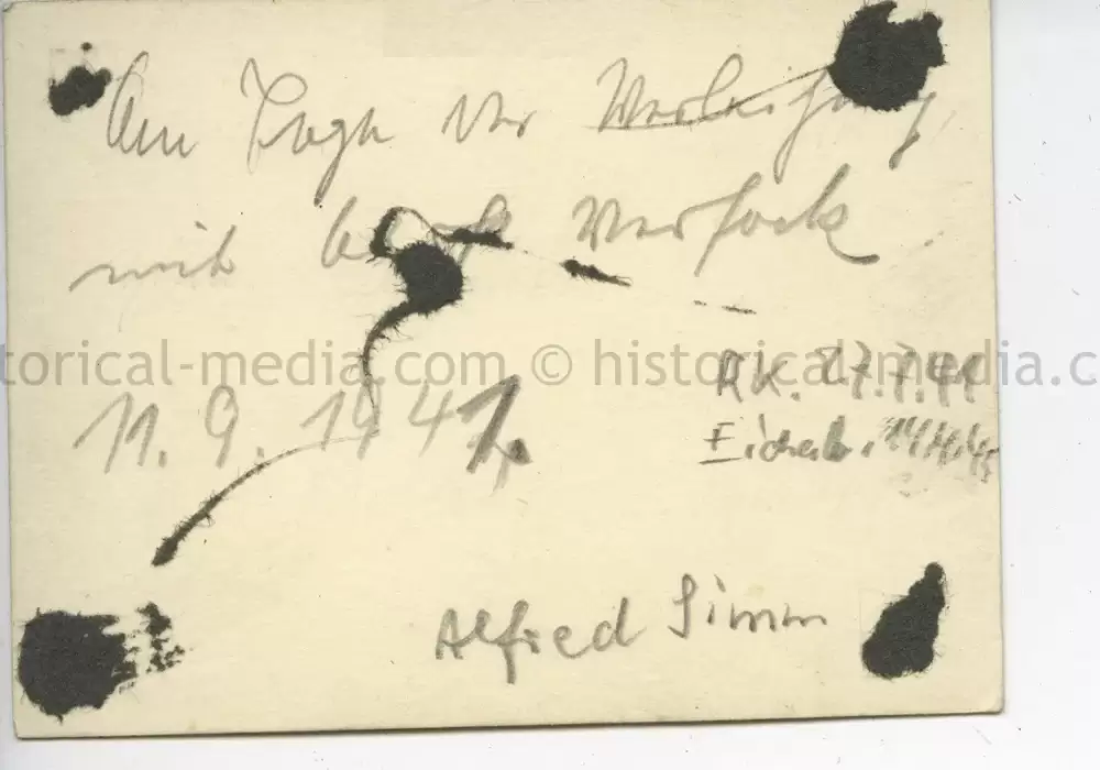 KNIGHTS CROSS CEREMONY IN THE FIELD - ALFRED SIMM - OAKLEAVES WINNER - INFANTERIE-REGIMENT 31, 24. INFANTERIE-DIVISION