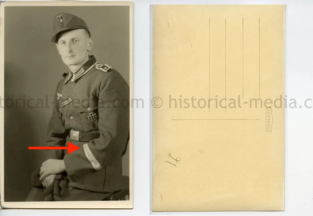 STUDIO PORTRAIT PHOTO - GEBIRGSJÄGER WEARING EK1 & KRETA CUFFTITLE