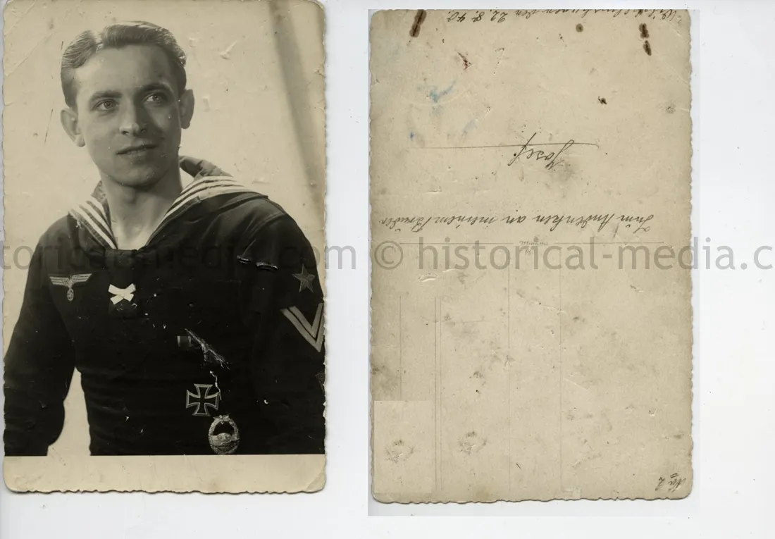 STUDIO PORTRAIT PHOTO - SCHNELLBOOT BADGE & EK1 IN WEAR 