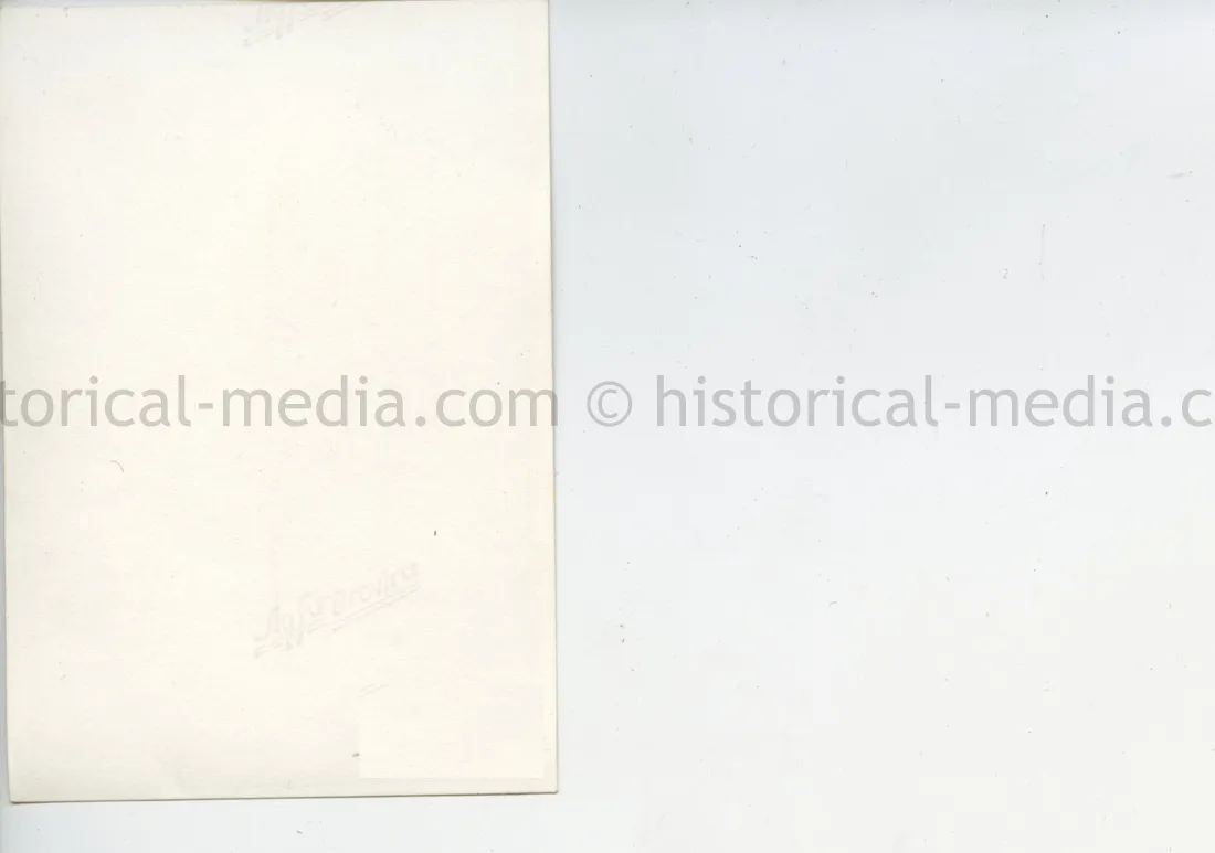 STUDIO PORTRAIT PHOTO - KRIEGSMARINE OFFICER - DESTROYER BADGE & GERMAN CROSS IN GOLD