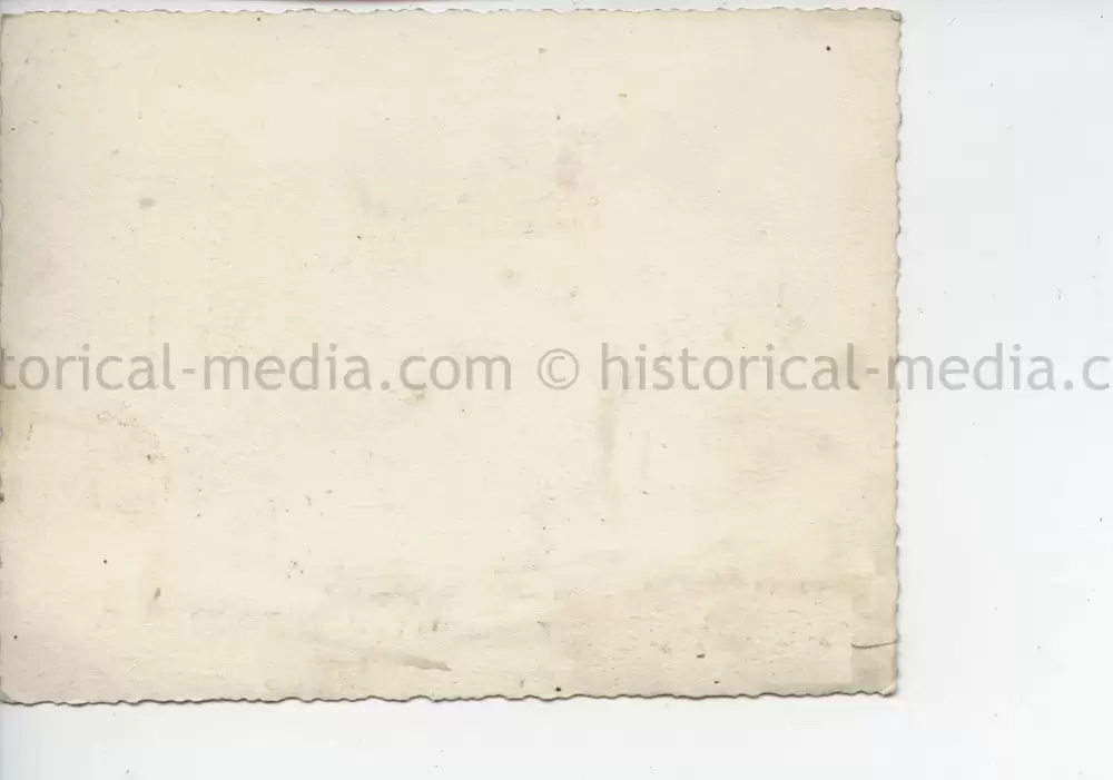 FIELD PORTRAIT PHOTO OF A GERMAN CROSS IN GOLD WINNER