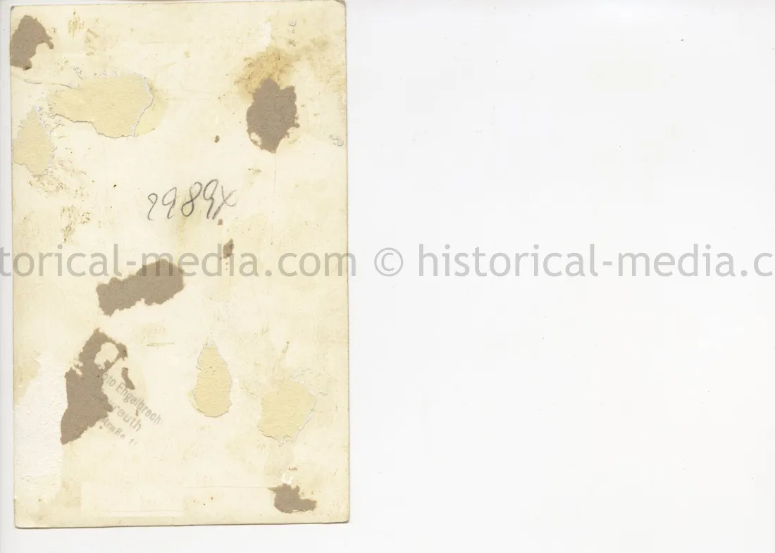 STUDIO PORTRAIT PHOTO - CLOSE COMBAT CLASP BRONZE - VERY SHARP!!