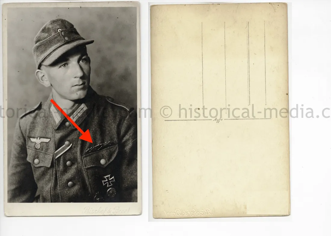 STUDIO PORTRAIT PHOTO - CLOSE COMBAT CLASP BRONZE + PANZER BADGE IN BRONZE +