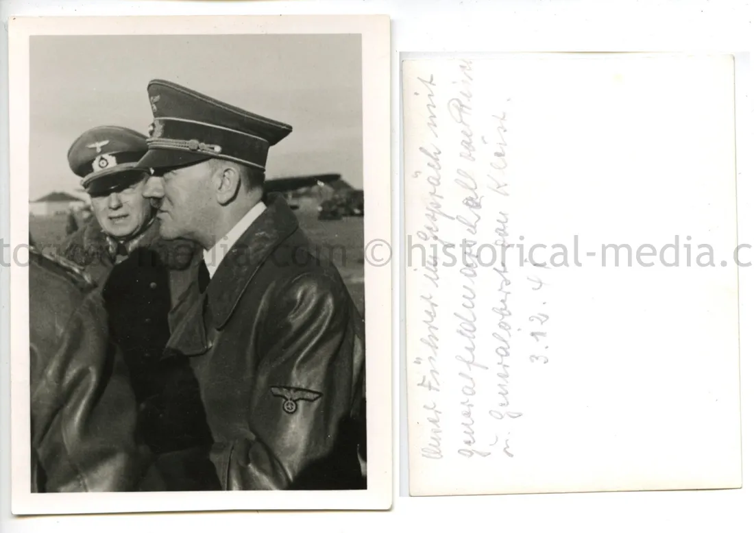 ORIGINAL PRIVATE PHOTO OF HITLER CONFERRING WITH VON KLEIST - DECEMBER 3, 1941