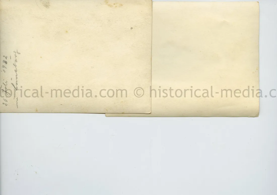 2x ORIGINAL PRIVATE PHOTOS OF HITLER  SPEAKING