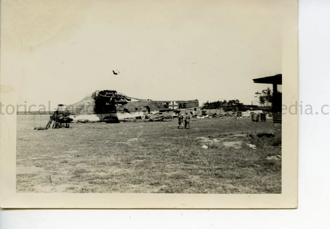 GI PHOTO OF ME 109 AND OTHER CAPTURED ME 323 GIGANT