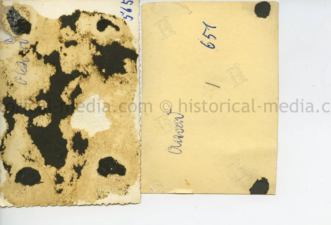 2x PHOTOS OF LUFTWAFFE TROOP WEARING GENERAL WEAVER CUFFTITLE