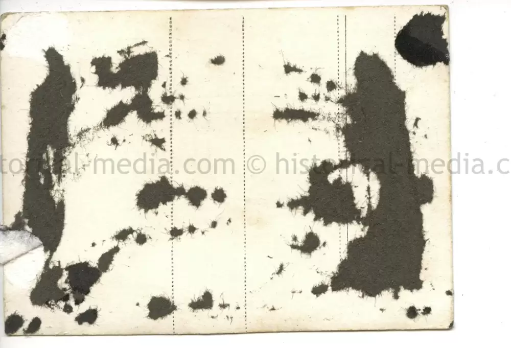 PHOTO OF POLISH JEWS TAKEN BY A GERMAN SOLDIER