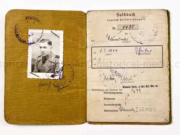 SOLDBUCH - STURMGESCHÜTZ ABTEILUNG 303 - FINLAND - FINNISCHE TAPFERKEITSMEDAILLE