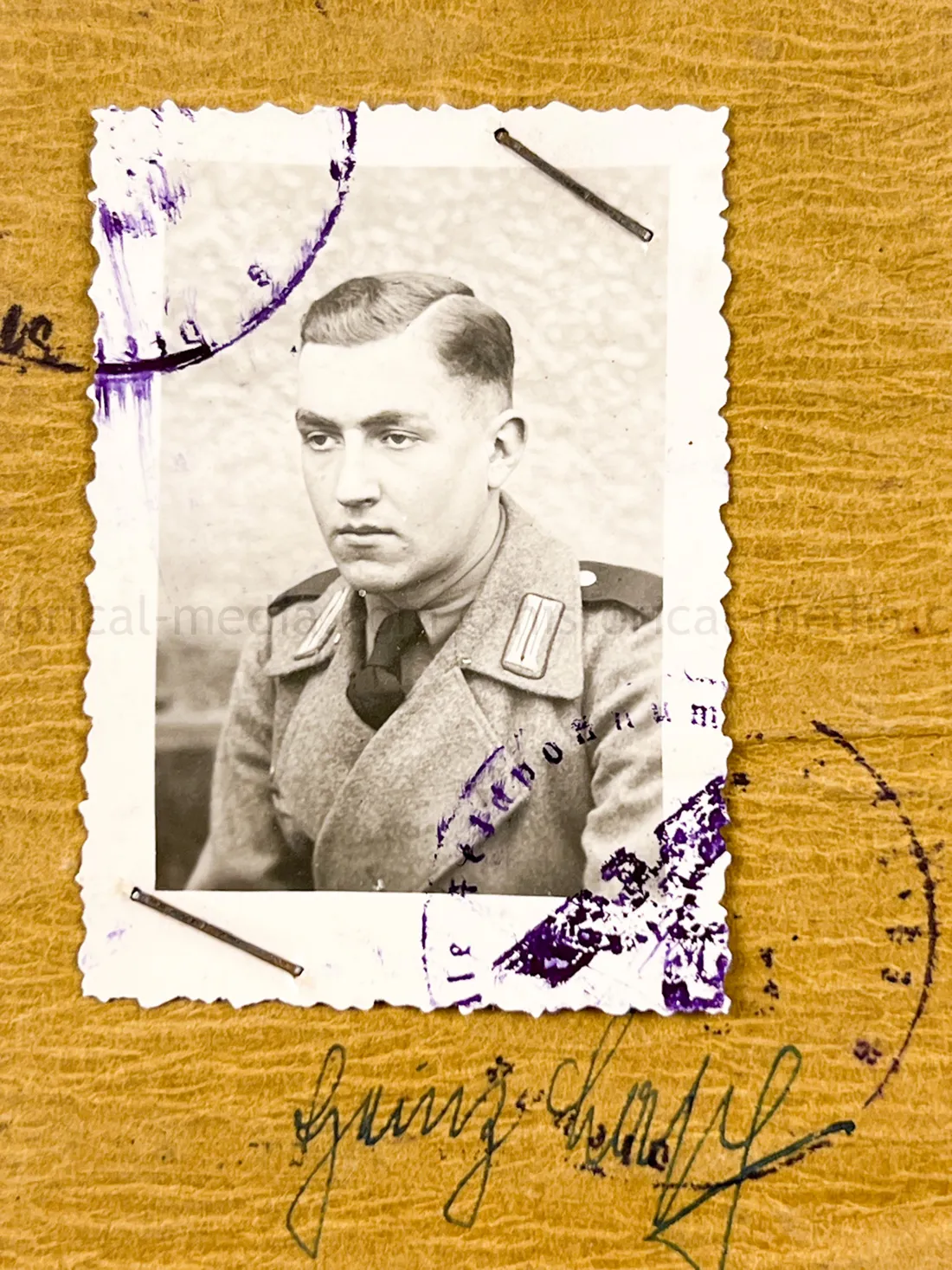 SOLDBUCH - STURMGESCHÜTZ ABTEILUNG 303 - FINLAND - FINNISCHE TAPFERKEITSMEDAILLE