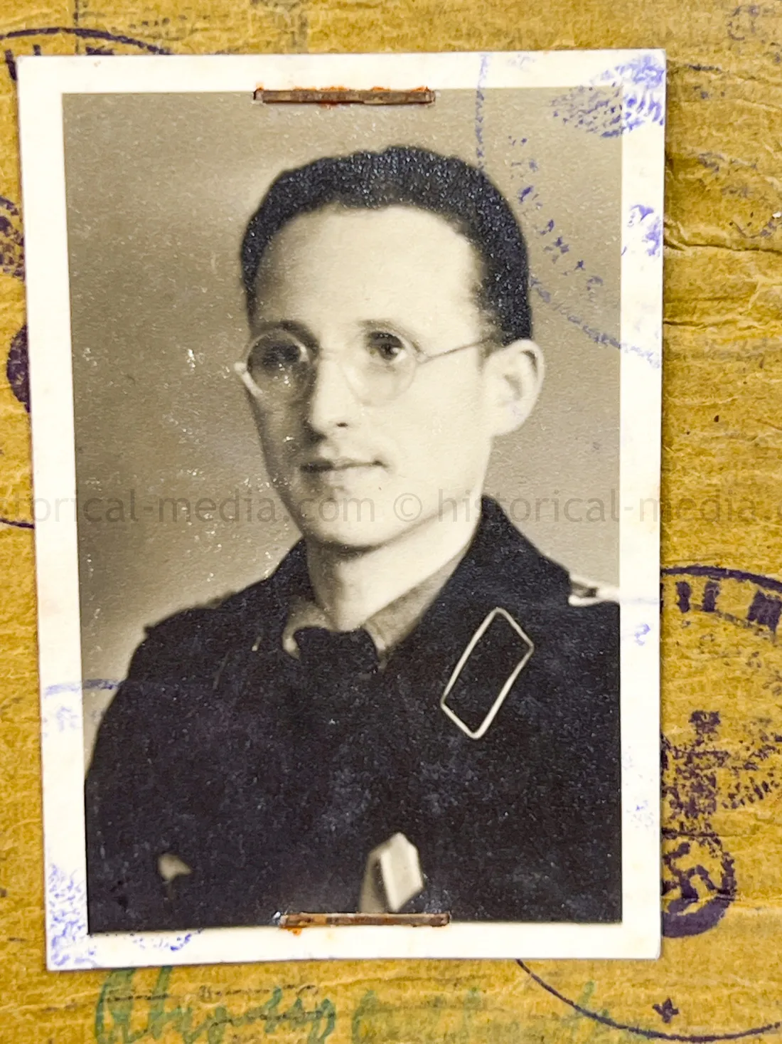 SOLDBUCH & DOCUMENT GROUPING - STURMGESCHÜTZ ABTEILUNG 904 - GOLD WOUND BADGE