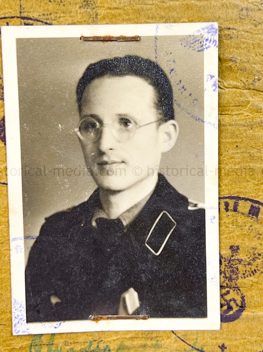 SOLDBUCH & DOCUMENT GROUPING - STURMGESCHÜTZ ABTEILUNG 904 - GOLD WOUND BADGE