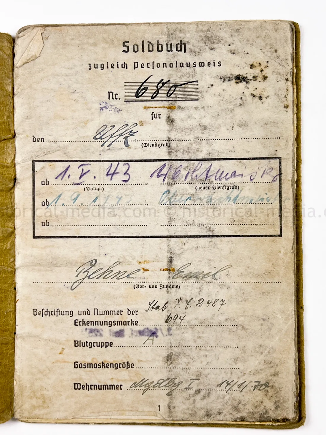 SOLDBUCH & DOCUMENT GROUPING - STURMGESCHÜTZ ABTEILUNG 904 - GOLD WOUND BADGE