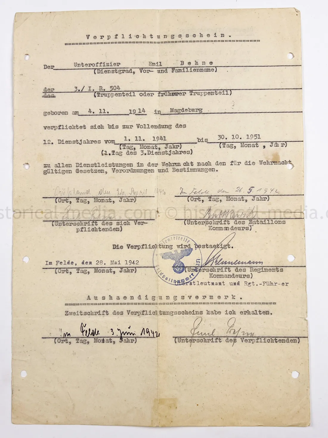 SOLDBUCH & DOCUMENT GROUPING - STURMGESCHÜTZ ABTEILUNG 904 - GOLD WOUND BADGE