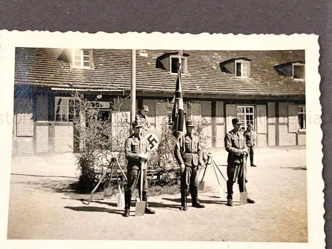 GERMAN ARMY PHOTO ALBUM - SUDETENLAND CAMPAIGN - NICE!