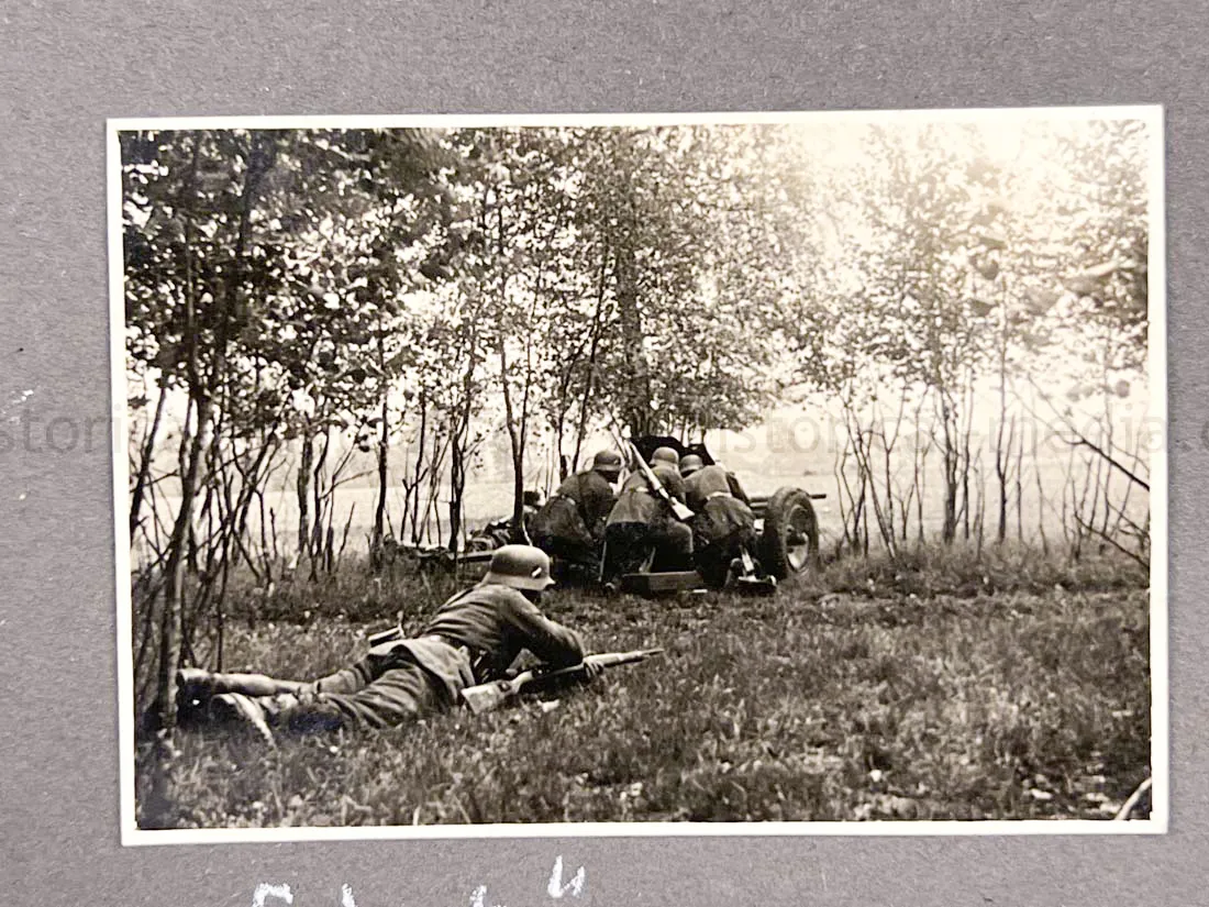GERMAN ARMY PHOTO ALBUM - SUDETENLAND CAMPAIGN - NICE!