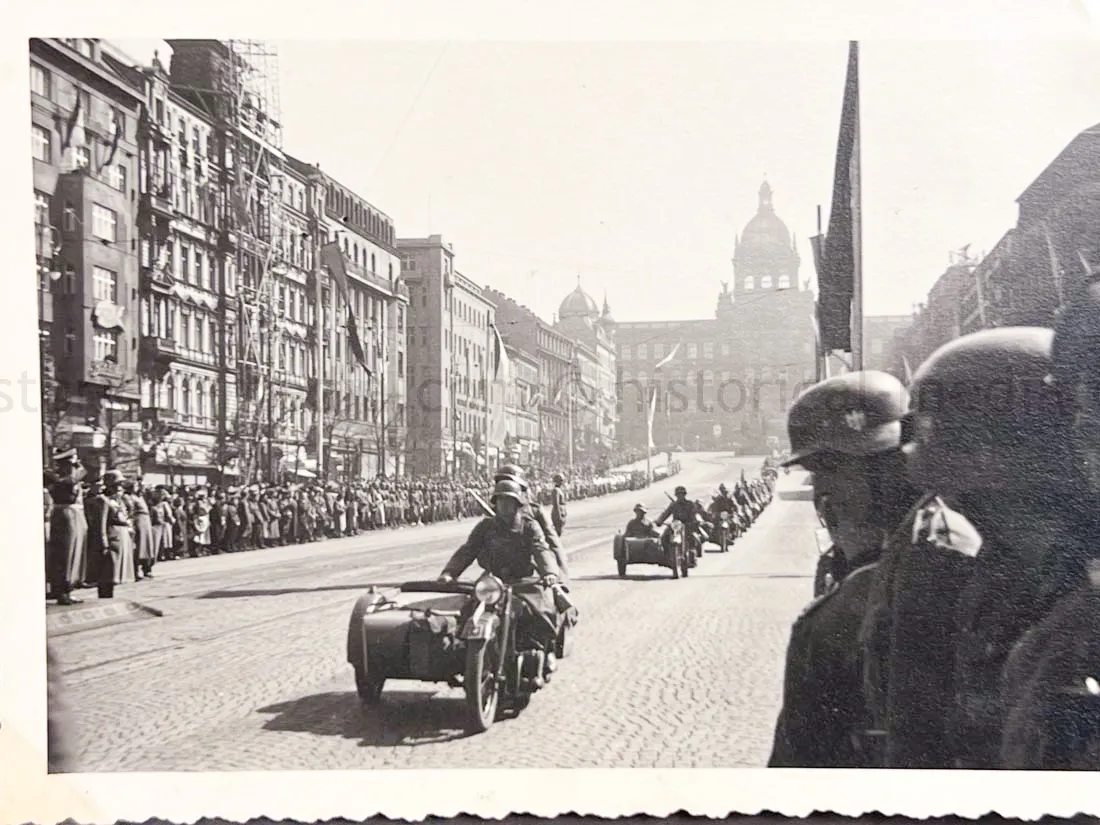 GERMAN ARMY PHOTO ALBUM - SUDETENLAND CAMPAIGN - NICE!