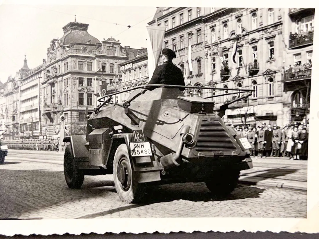 GERMAN ARMY PHOTO ALBUM - SUDETENLAND CAMPAIGN - NICE!