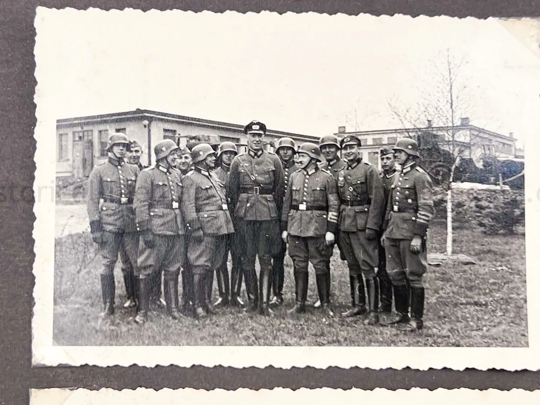 GERMAN ARMY PHOTO ALBUM - SUDETENLAND CAMPAIGN - NICE!