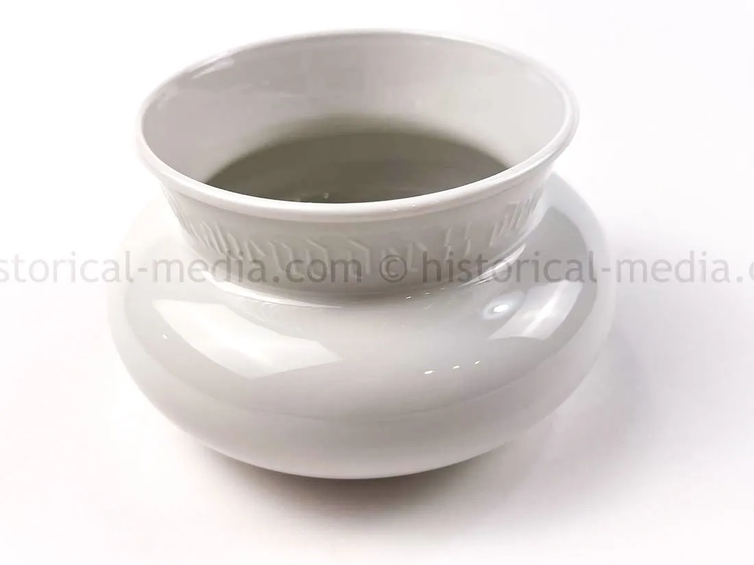 RARE ALLACH PORCELAIN - SS BIWAK BOWL NÜRNBERG REICHSPARTEITAG 1939