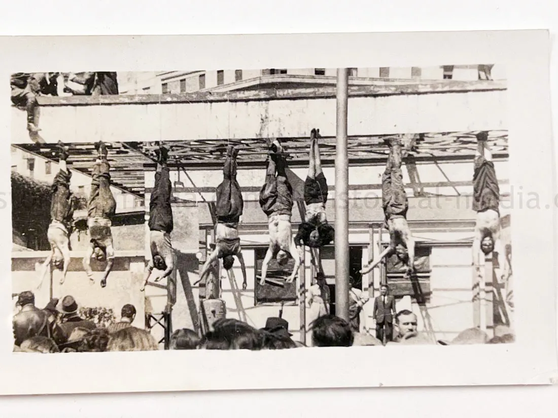 US GI WWII PHOTO GROUPING - BUCHENWALD CONCENTRATION CAMP, MUSSOLINI, AIRCRAFT, TANKS