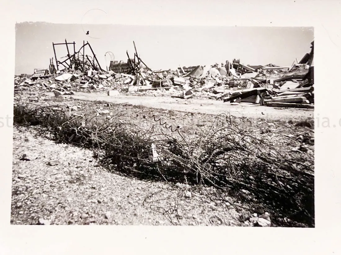 US GI WWII PHOTO GROUPING - BUCHENWALD CONCENTRATION CAMP, MUSSOLINI, AIRCRAFT, TANKS