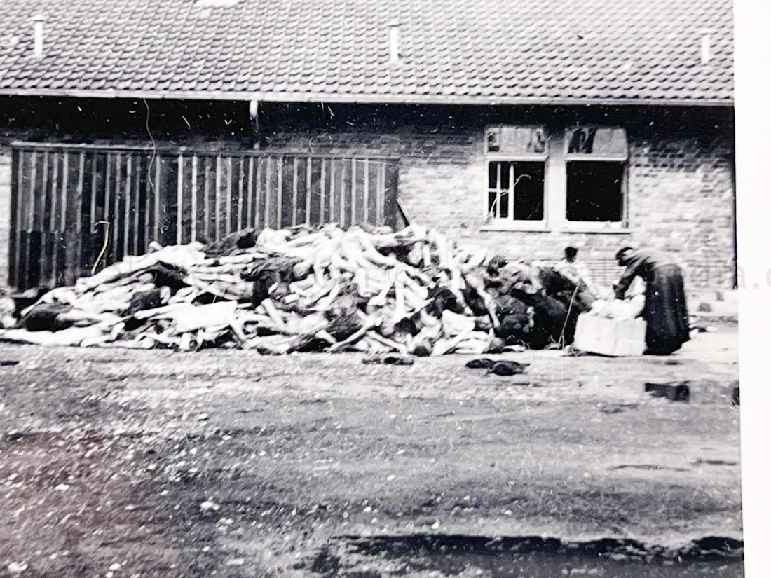 US GI WWII PHOTO GROUPING - BUCHENWALD CONCENTRATION CAMP, MUSSOLINI, AIRCRAFT, TANKS