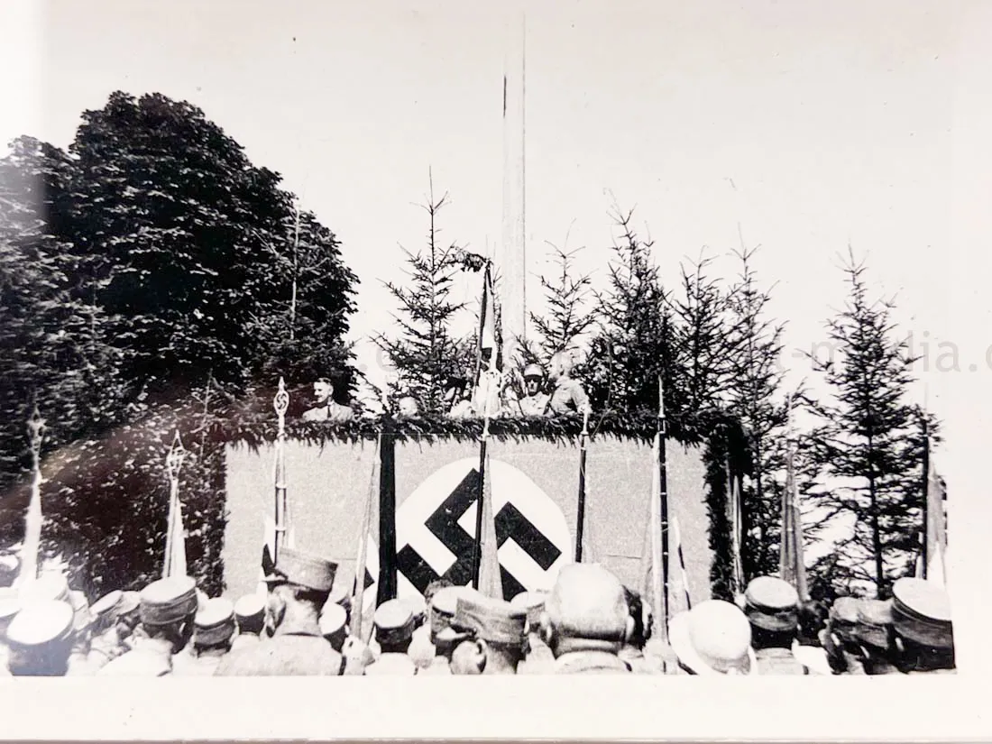 US GI WWII PHOTO GROUPING - BUCHENWALD CONCENTRATION CAMP, MUSSOLINI, AIRCRAFT, TANKS