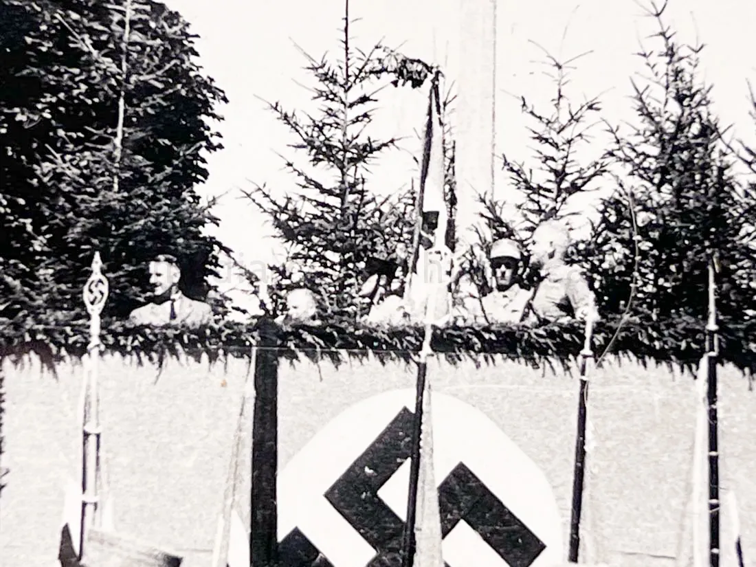 US GI WWII PHOTO GROUPING - BUCHENWALD CONCENTRATION CAMP, MUSSOLINI, AIRCRAFT, TANKS