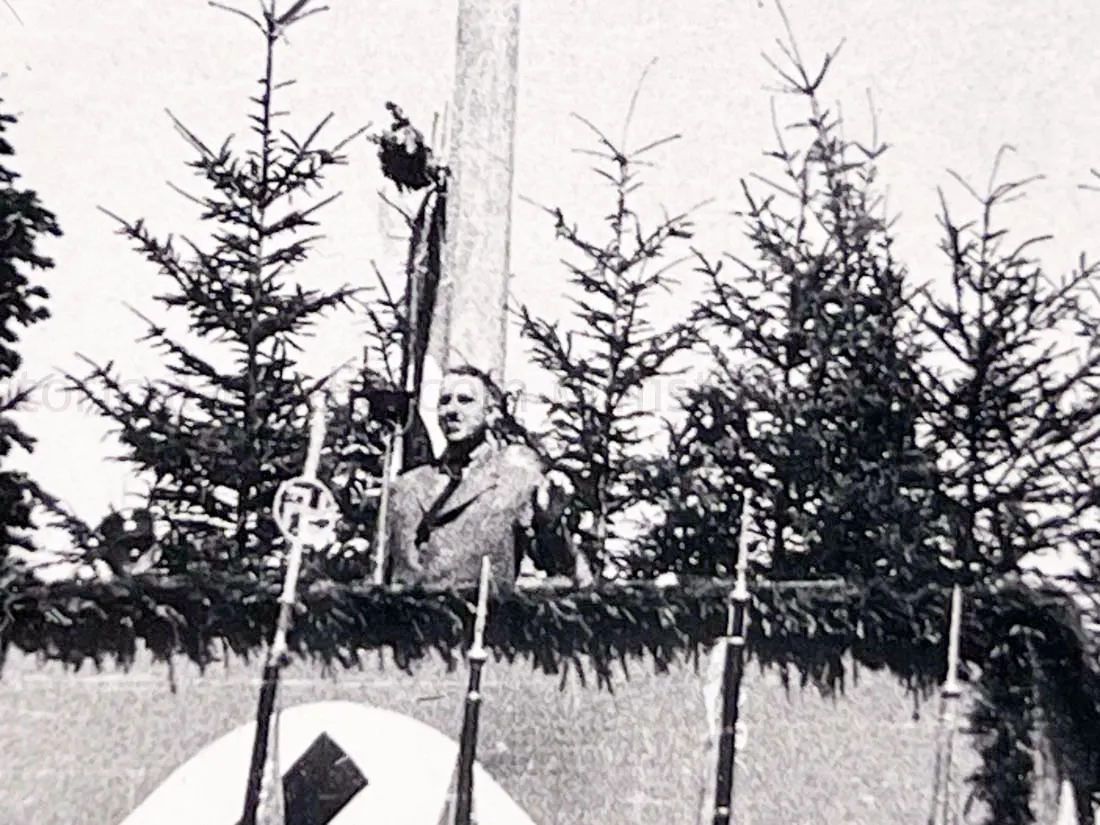 US GI WWII PHOTO GROUPING - BUCHENWALD CONCENTRATION CAMP, MUSSOLINI, AIRCRAFT, TANKS